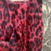 Chiffon di seta maculato rosso e nero